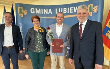 Wręczenie zaświadczeń o wyborze  13