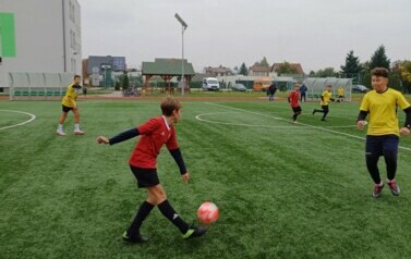 z orlika na stadion 6