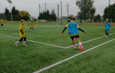 z orlika na stadion 9