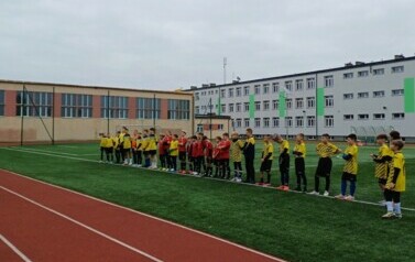z orlika na stadion 11