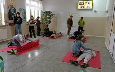 Innowacyjna-edukacja-SP-Byslaw-zajecia-grupy-ratowniczej-1