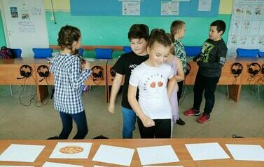 Innowacyjna-edukacja-SP-Byslaw-zajecia-z-j.-angielskiego-1