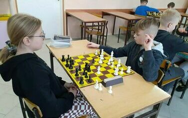 Innowacyjna-edukacja-SP-Byslaw-szachy-1