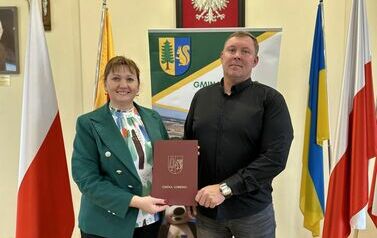 Pani W&oacute;jt z przedstawicielem wykonawcy