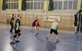 Galeria aktualności Grali dla WOŚP w piłkę siatkową 17