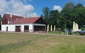 Widok na budynek socjalno-gastronomiczny