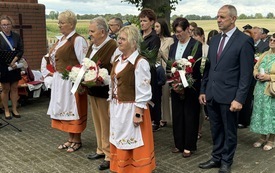 Galeria aktualności W Klonowie uczczono 87. rocznicę wybuchu II wojny światowej 1