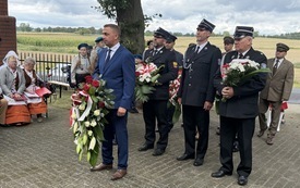 Galeria aktualności W Klonowie uczczono 87. rocznicę wybuchu II wojny światowej 33
