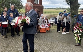 Galeria aktualności W Klonowie uczczono 87. rocznicę wybuchu II wojny światowej 34